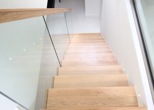 Cantilevered Oak Stairs